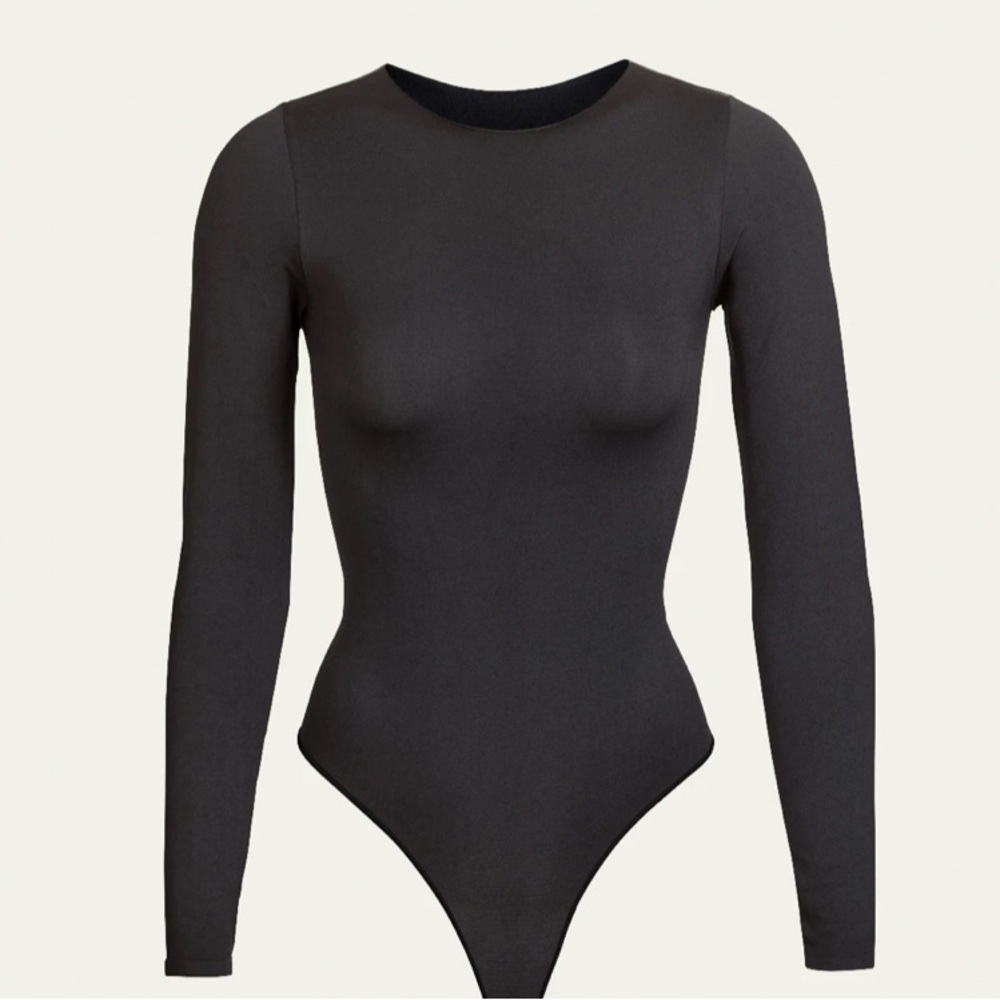 SKIMS Essential Crewneck Longsleeve Bodysuit